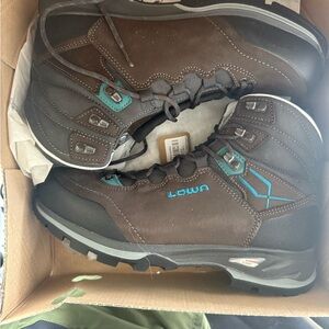 Lowa women’s  Brown Hiking Boots